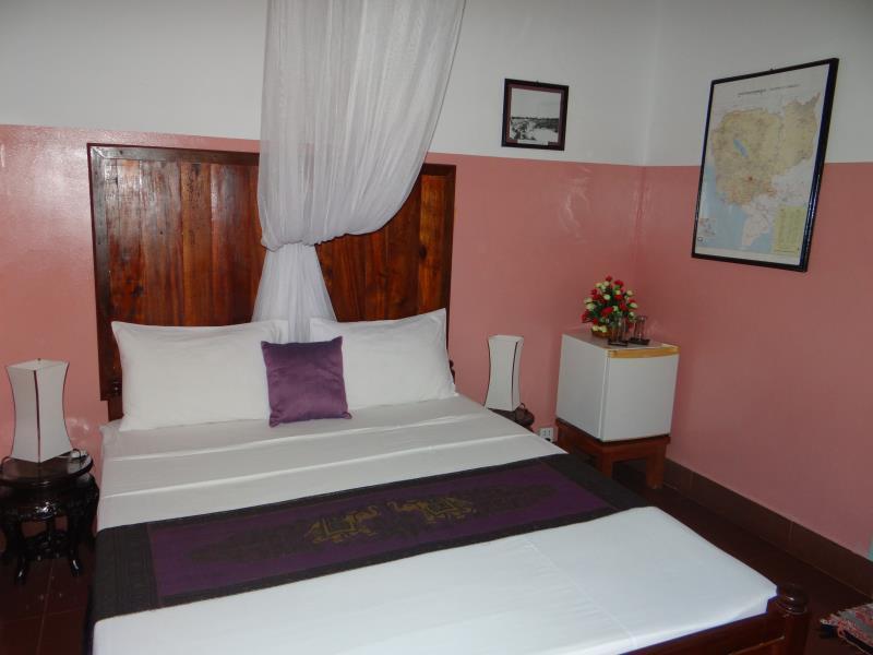 Alibi Guesthouse Пном Пен Екстериор снимка