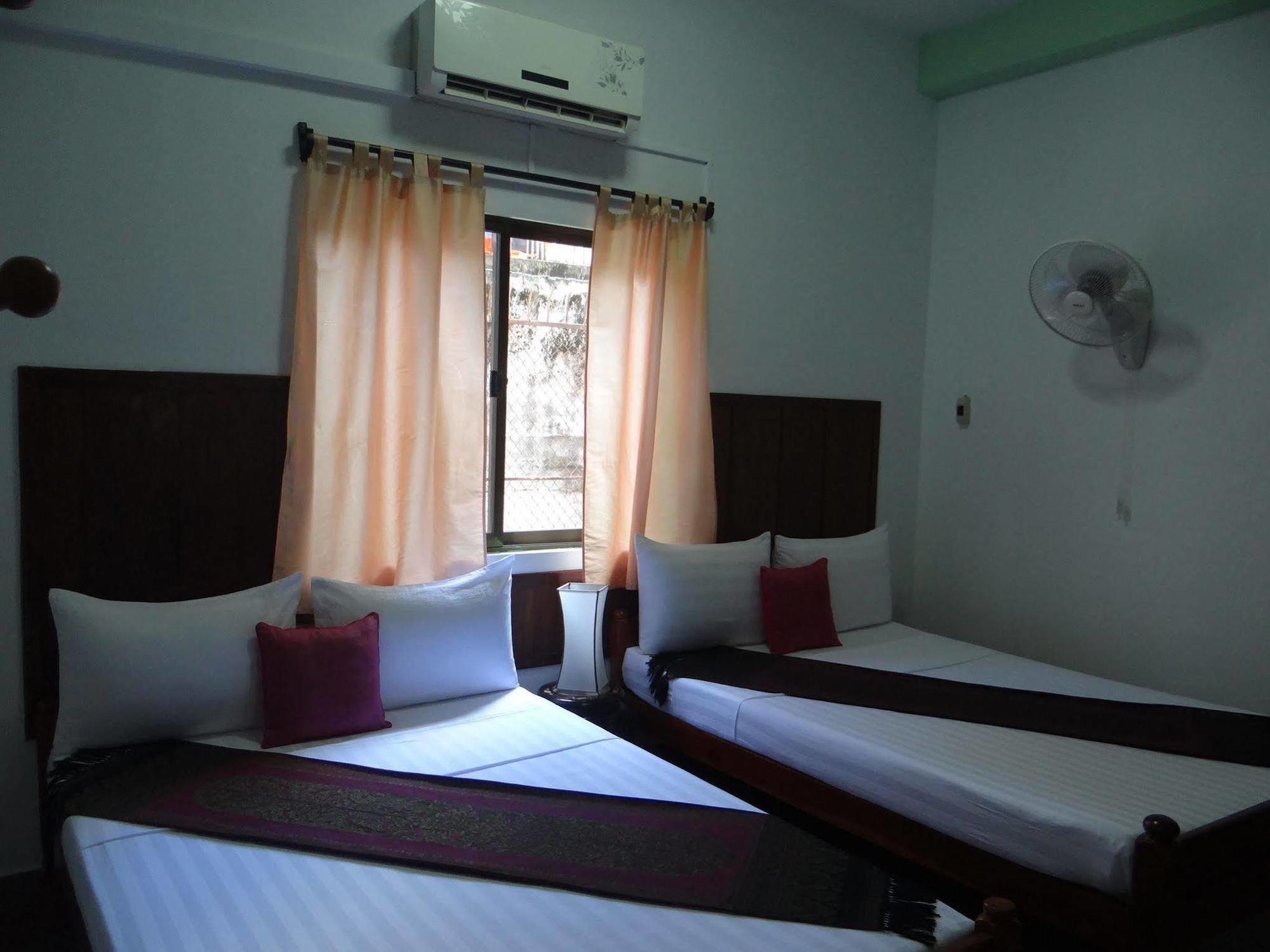 Alibi Guesthouse Пном Пен Екстериор снимка