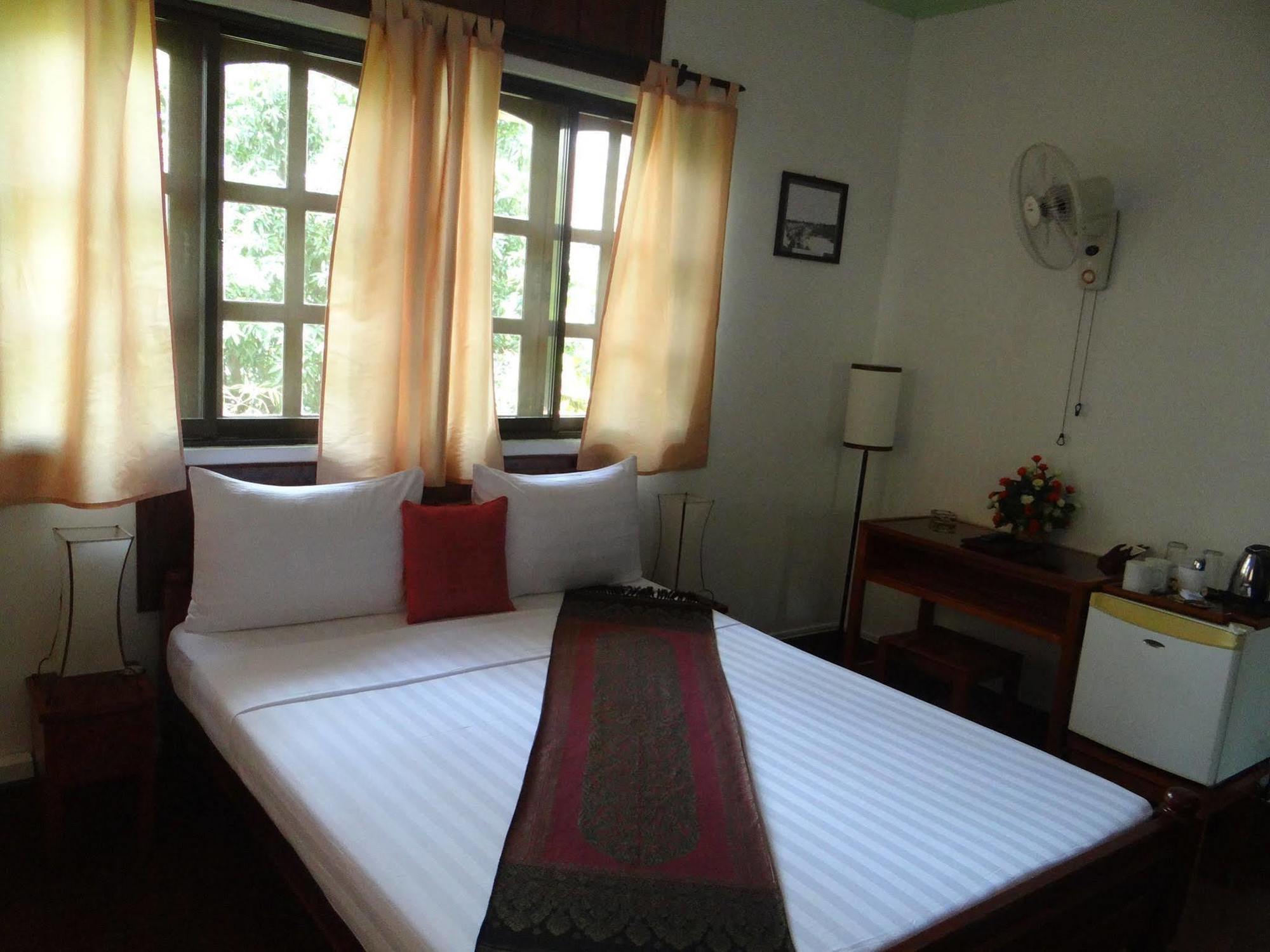 Alibi Guesthouse Пном Пен Екстериор снимка