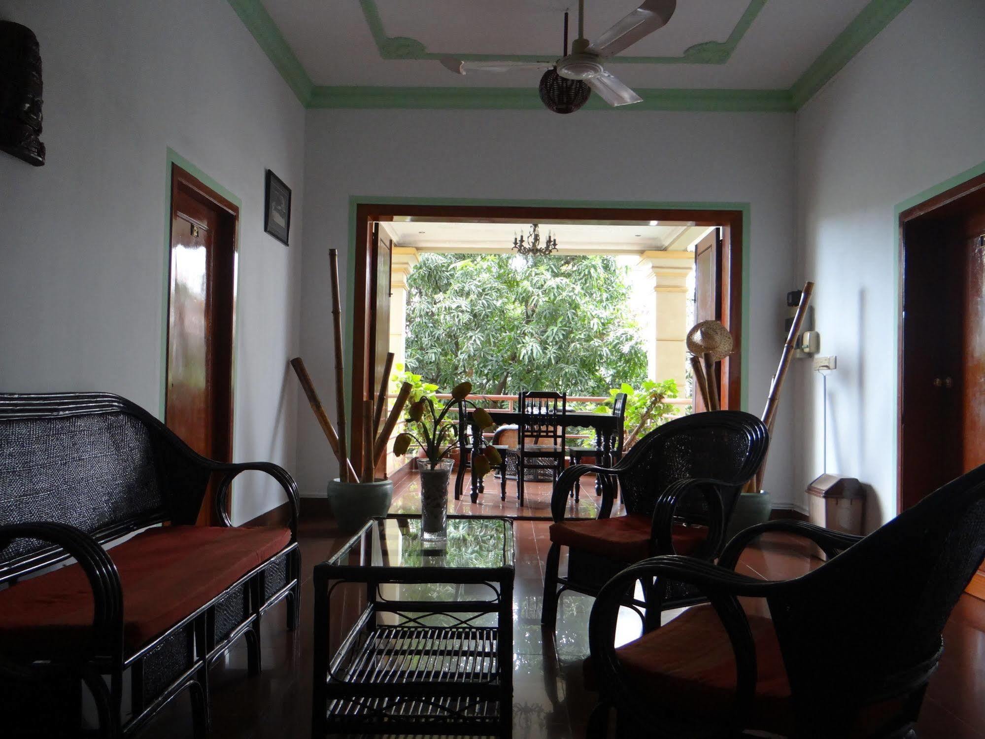 Alibi Guesthouse Пном Пен Екстериор снимка