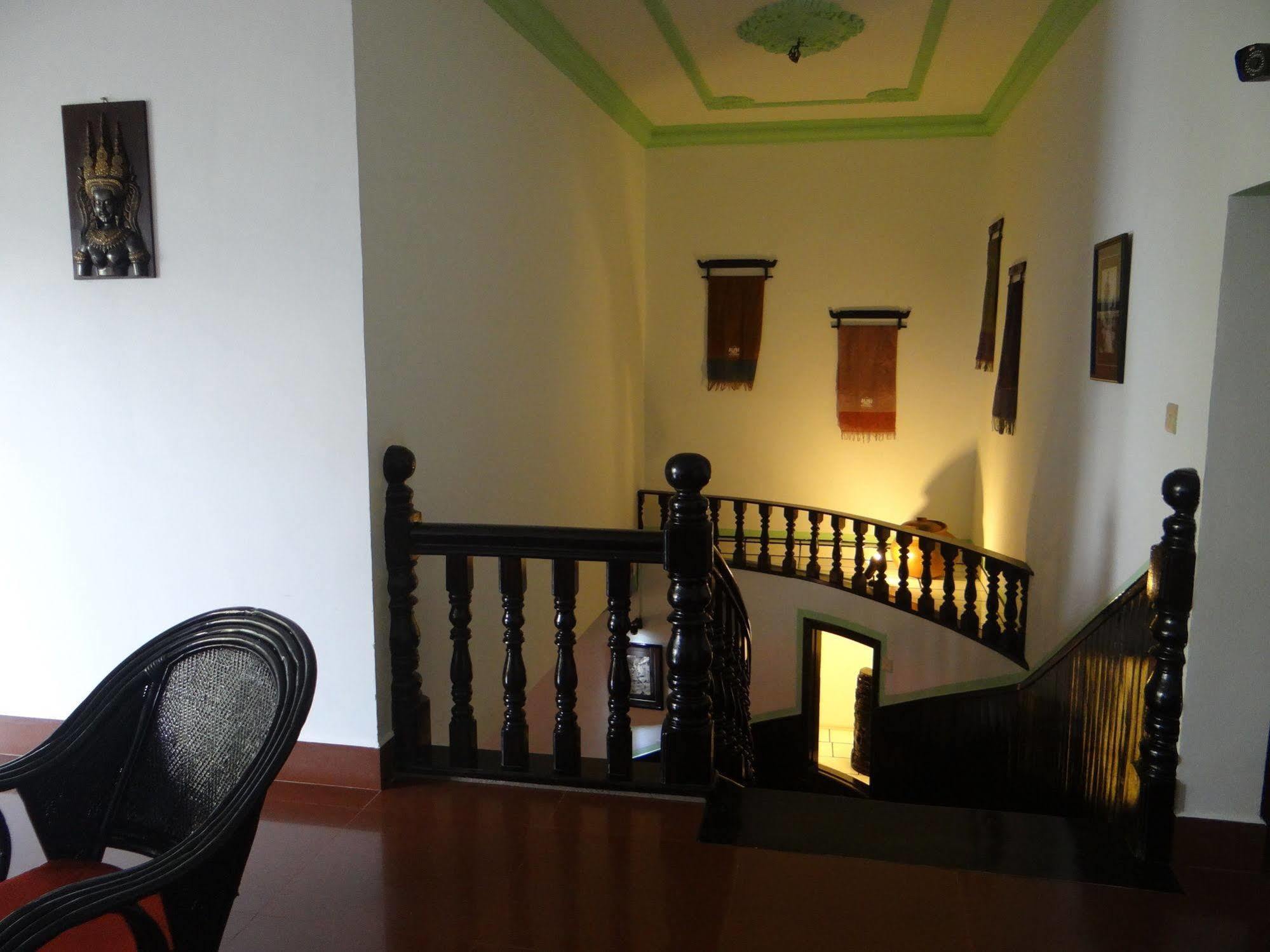 Alibi Guesthouse Пном Пен Екстериор снимка