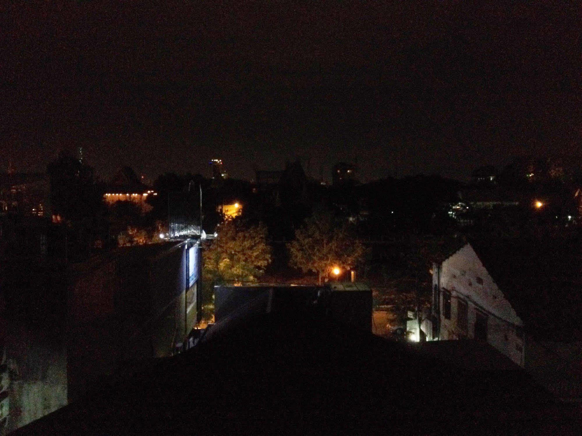 Alibi Guesthouse Пном Пен Екстериор снимка